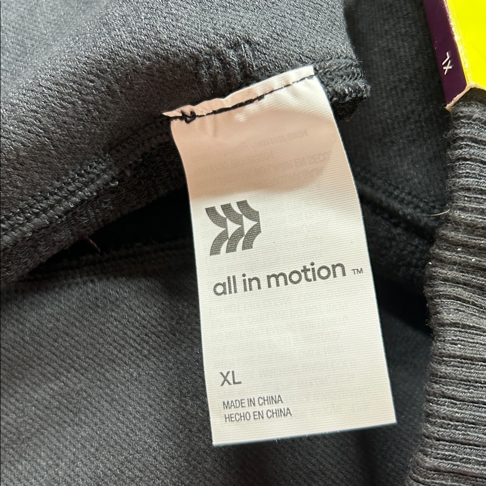 All in Motion Black High-Rise Ribbed Leggings - Picture 4 of 5